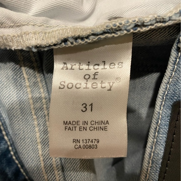 NEW! Slim Straight Jeans in Light Blue Vintage Wash, Distressed Knees 32 x 31 - Picture 12 of 13